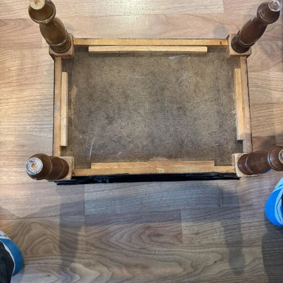 **Vintage Wooden Tapestry Footstool with Storage – Hinged Padded Top – Floral Fa - Picture 5 of 16